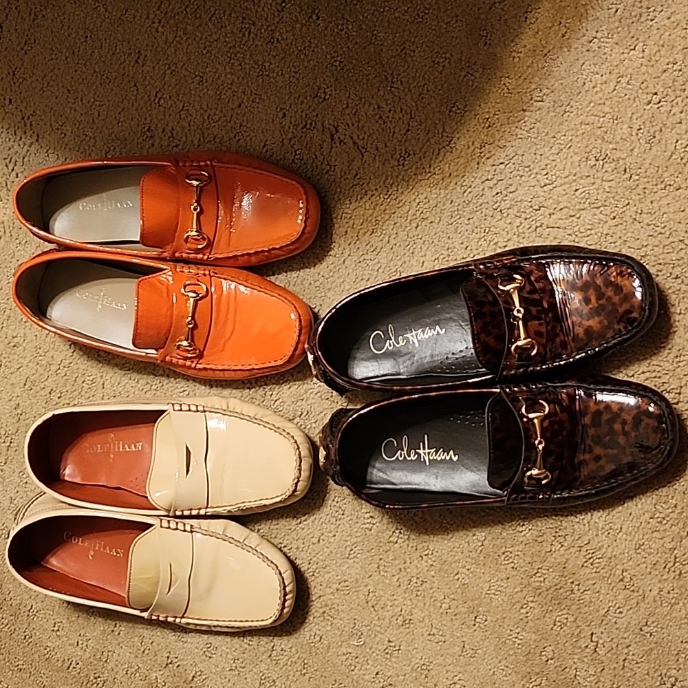 gently used LOT of ladies Cole Haan driving shoes. 3 pair size 7B